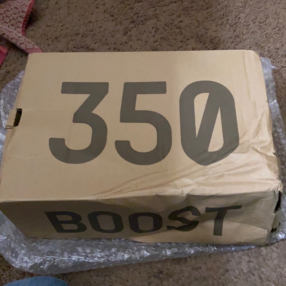Yeezy rep ash pearl